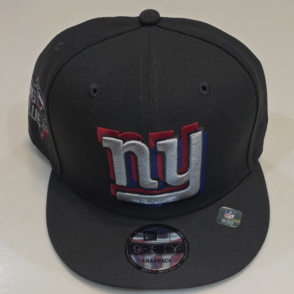 NEW YORK GIANTS|New Era 9Fifty Big Blue Snapback|Grey/Red Colorway|NWT